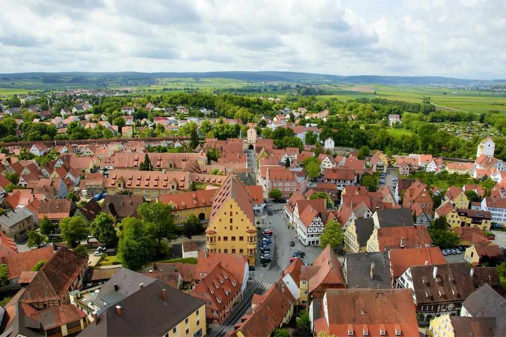 Aparthotel Donaustern Asbach-Bäumenheim Esterno foto