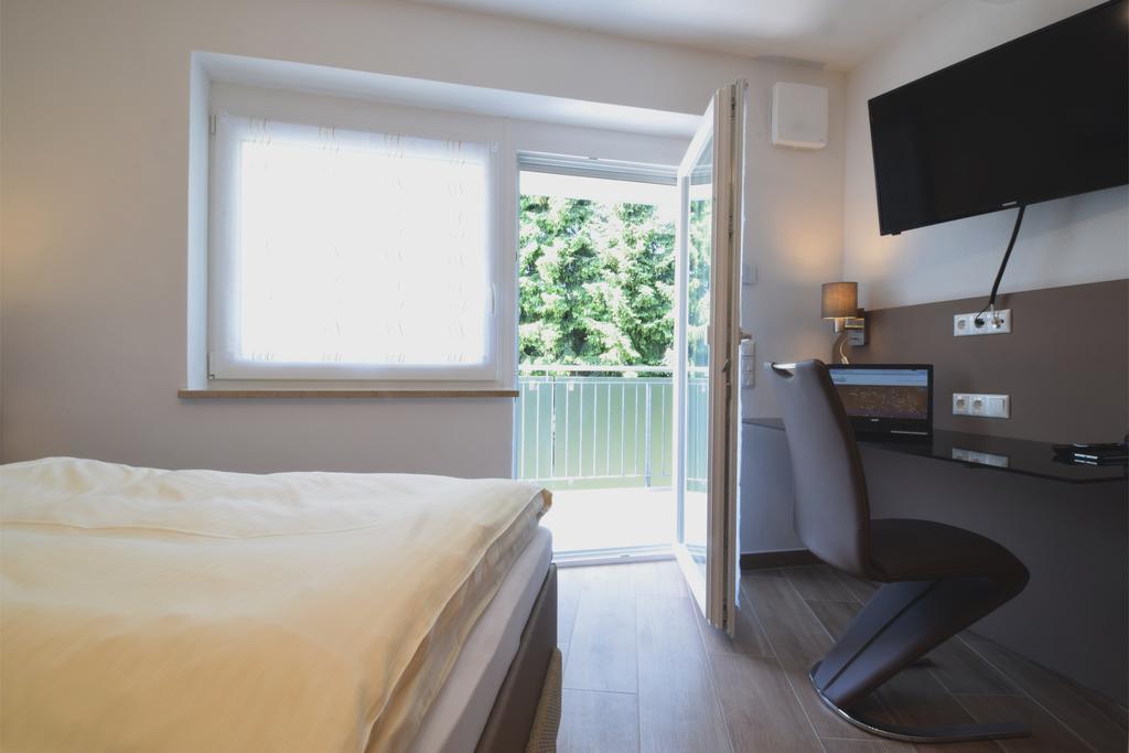 Aparthotel Donaustern Asbach-Bäumenheim Esterno foto