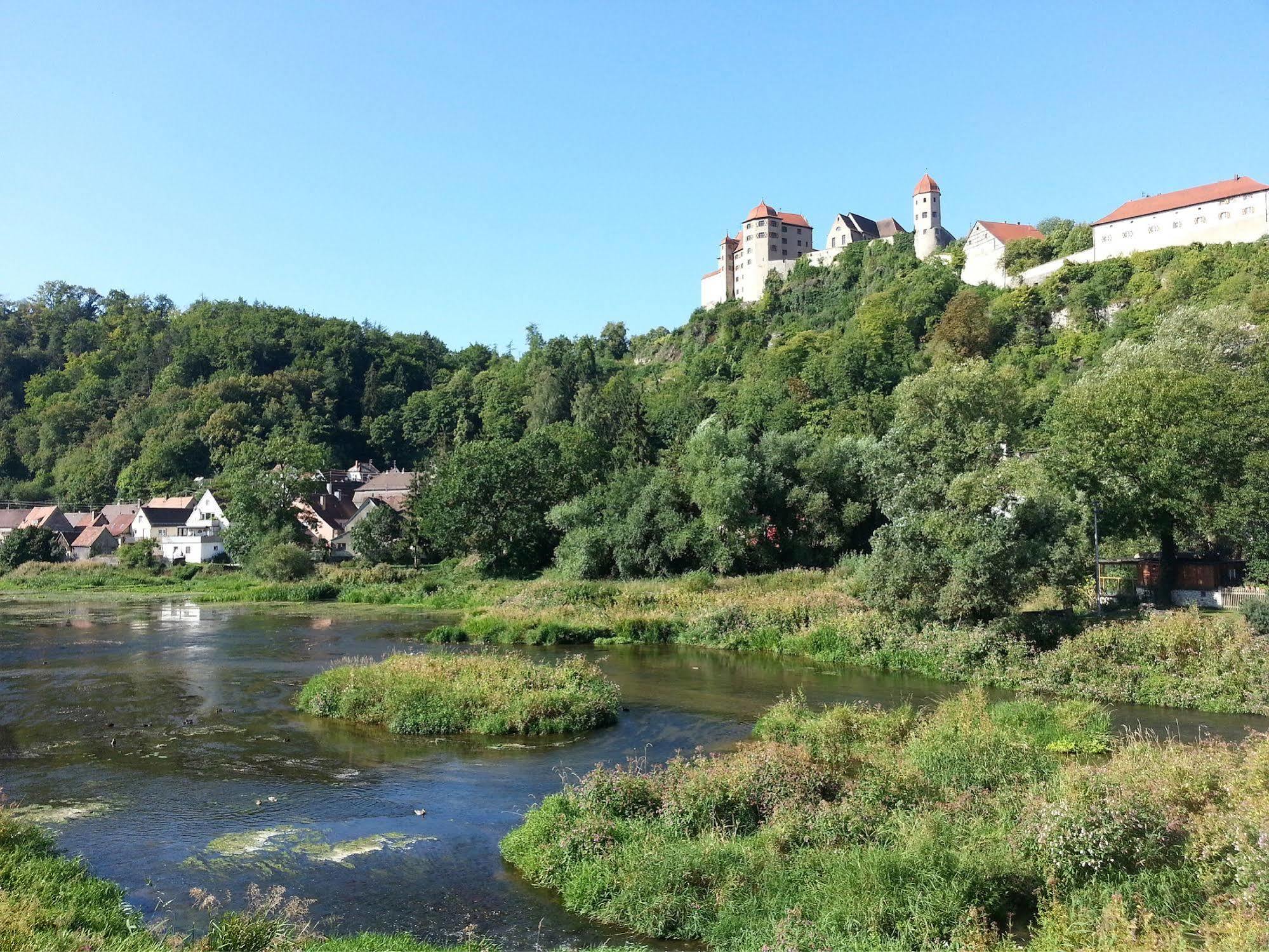 Aparthotel Donaustern Asbach-Bäumenheim Esterno foto