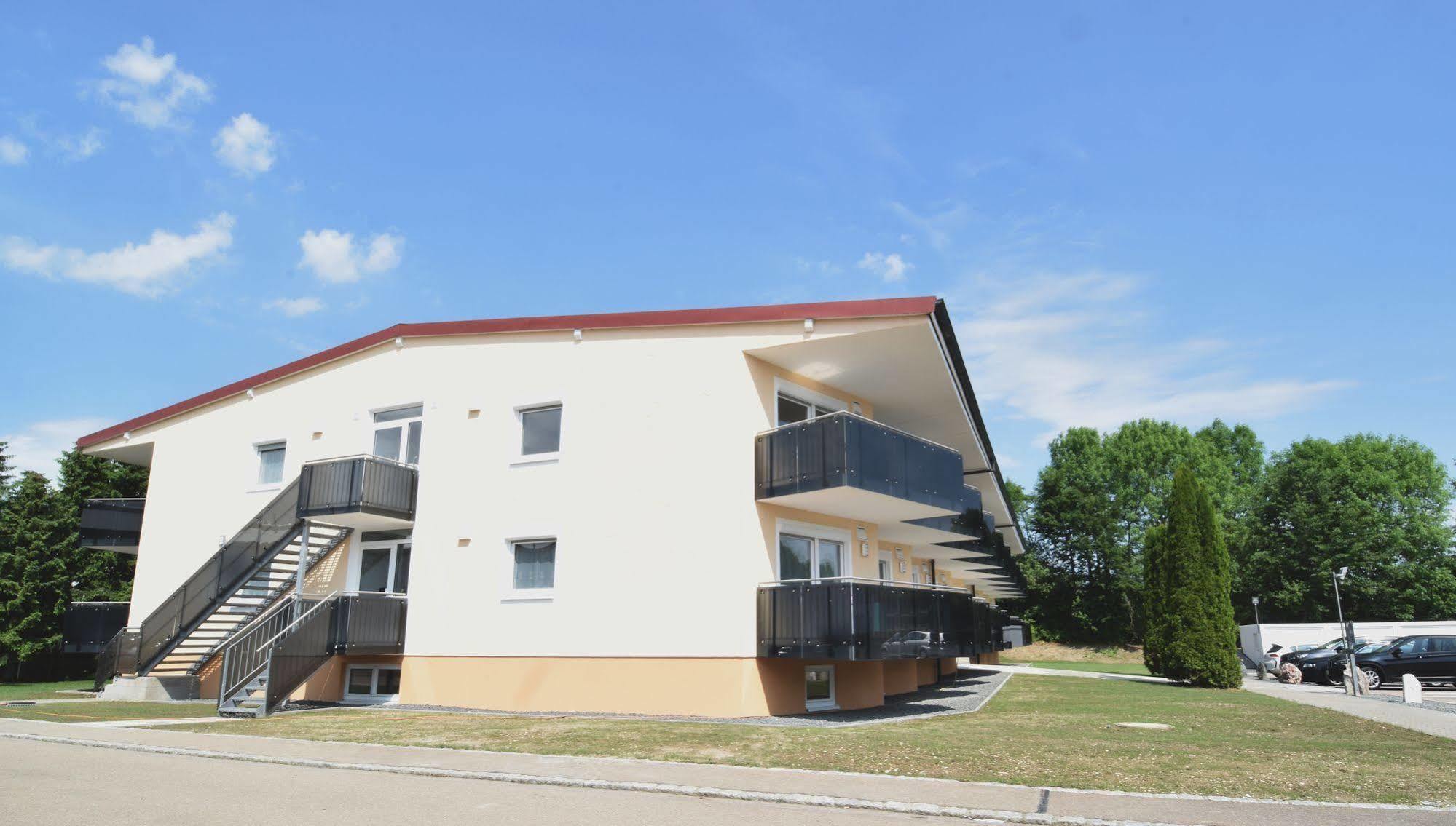Aparthotel Donaustern Asbach-Bäumenheim Esterno foto